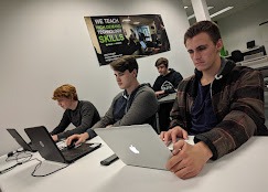 CloudWise Academy classroom and workstations